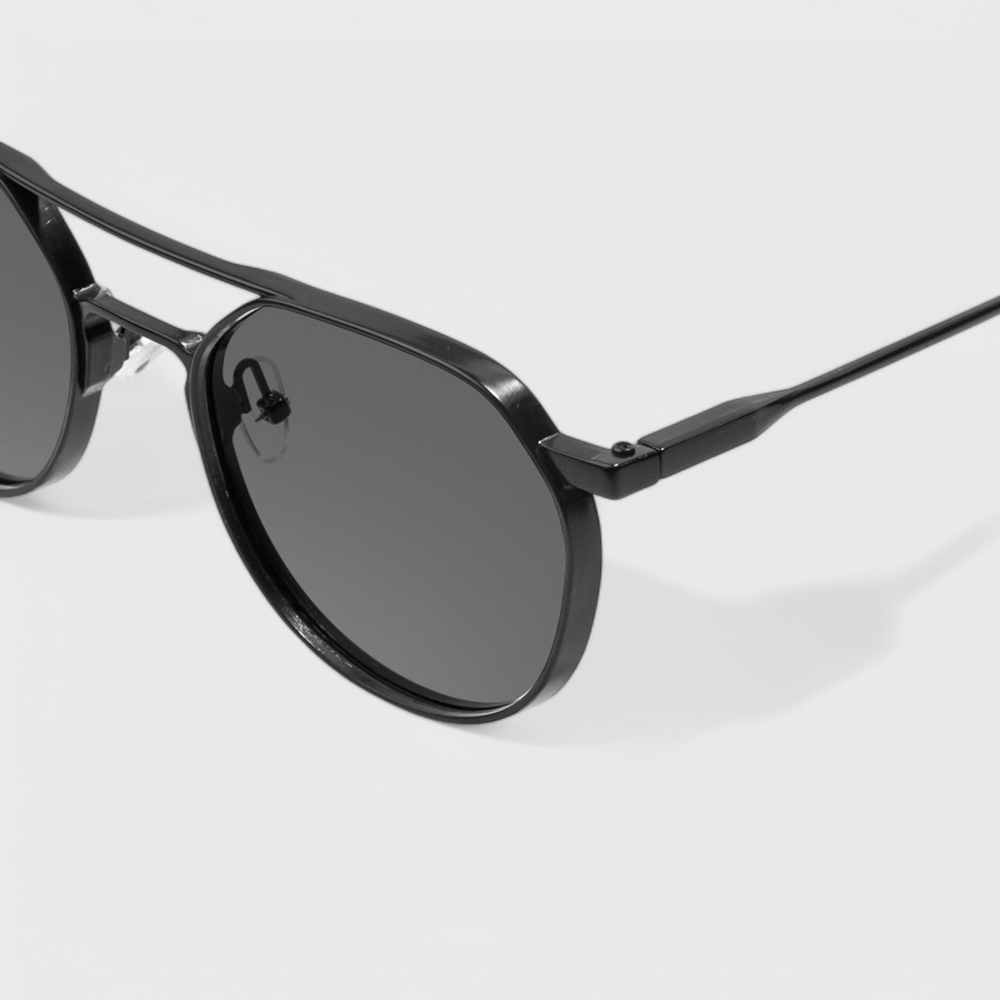 Black — Monarch